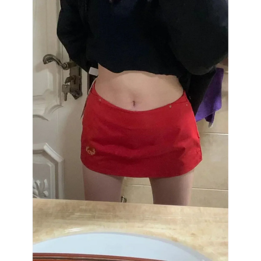 Y2K Bodycon Mini Skirt – Embroidered Detail