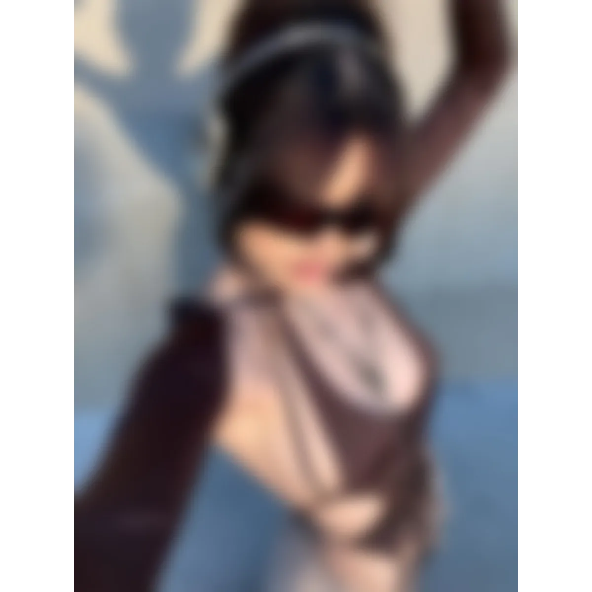 Backless Long Sleeve Crop Tops