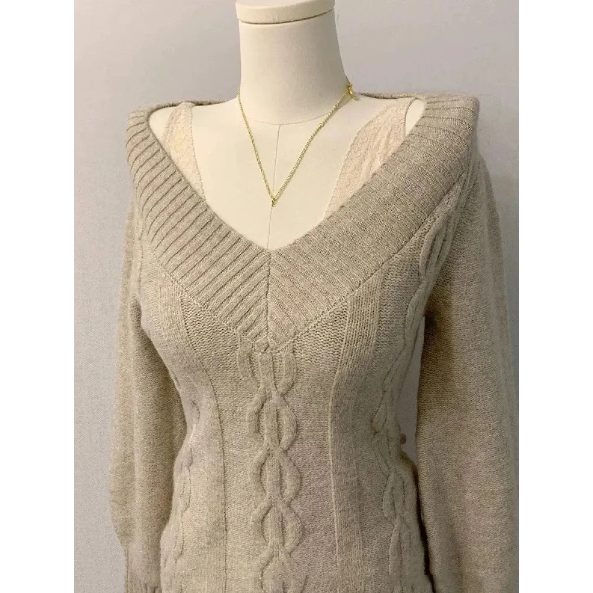 V-Neck Slim Fit Sweater – Y2K Lace Trim Knit Pullover Top